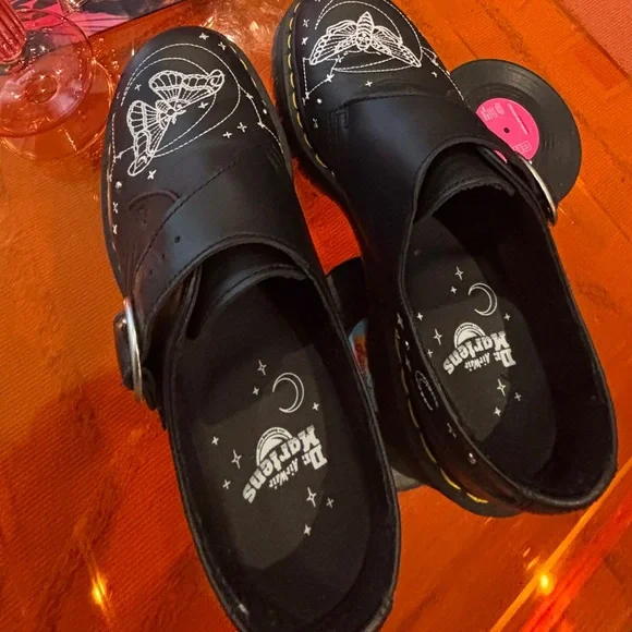 Dr. Martens Black Mules with White Star Design - Picture 4 of 6